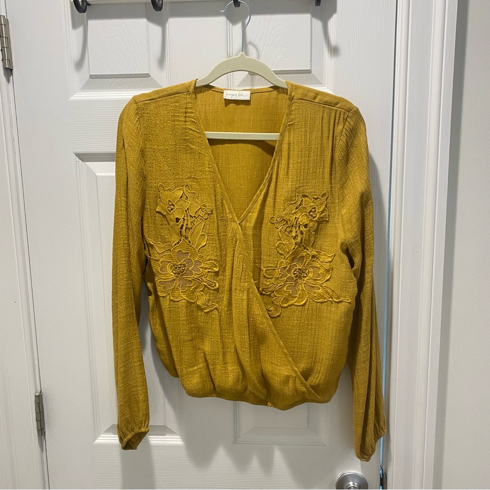 South Moon Under Juniper Blu Gold Long Sleeve Blouse Small
